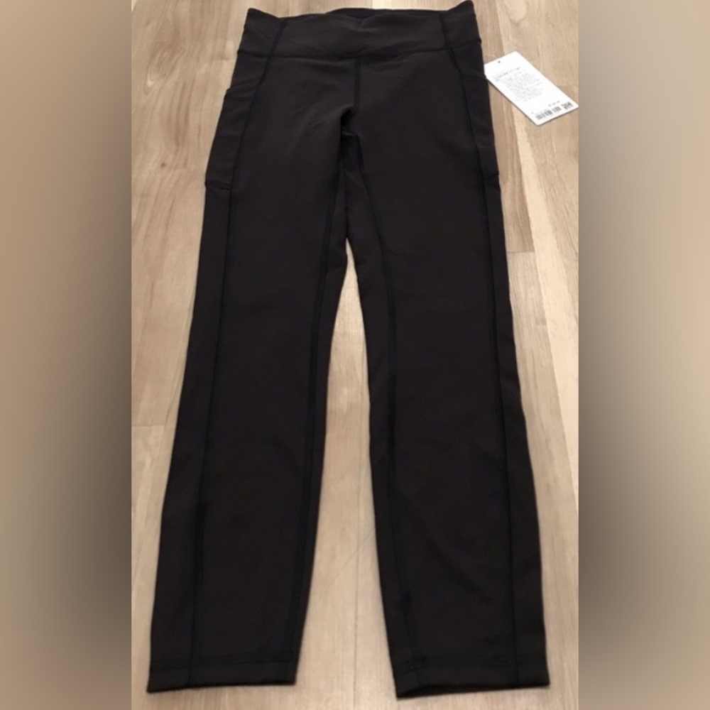 NWT 🍋 LULULEMON 🍋  INVIGORATE 25"   Black Size 6